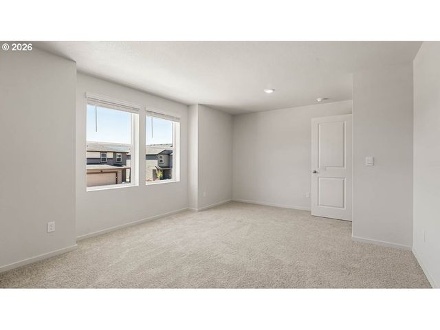 1011 STUBB Rd, Woodburn, OR 97071