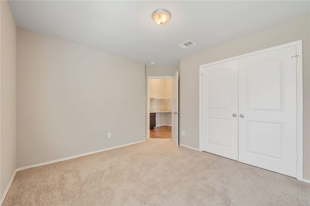 604 Heritage Drive, Navasota, TX 77868