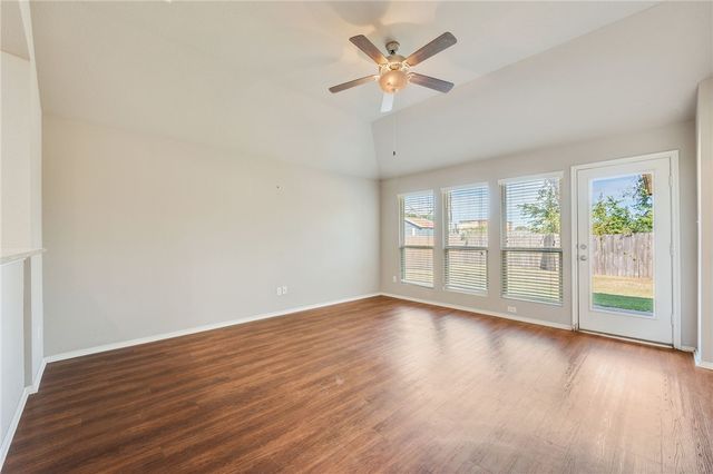 604 Heritage Drive, Navasota, TX 77868