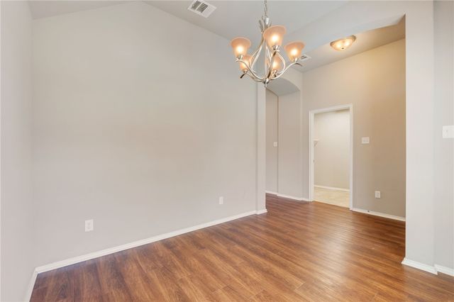 604 Heritage Drive, Navasota, TX 77868