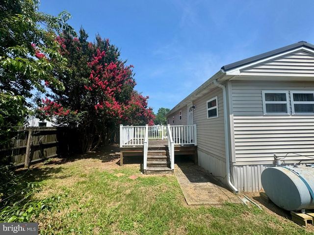 5122 SERENITY LN, Chincoteague Island, VA 23336