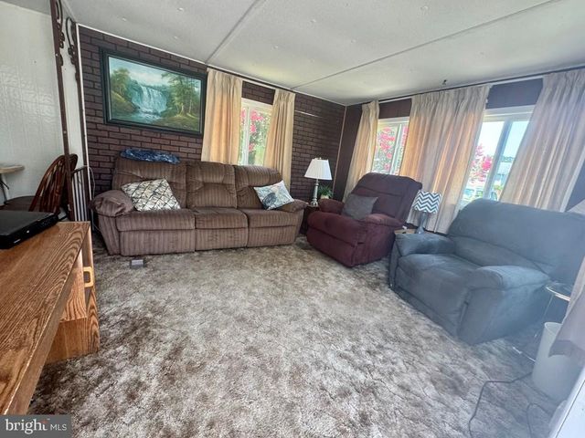 5122 SERENITY LN, Chincoteague Island, VA 23336