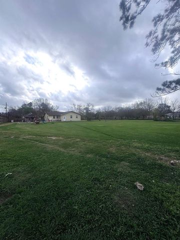 3103 Illinois Street, Fresno, TX 77545