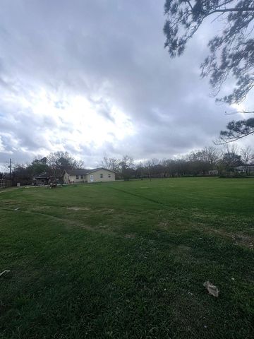 3103 Illinois Street, Fresno, TX 77545