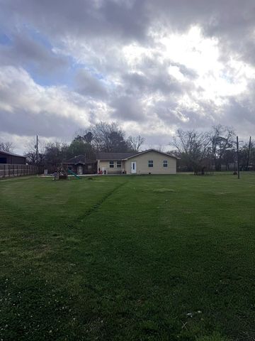 3103 Illinois Street, Fresno, TX 77545