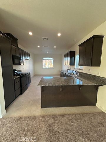 147 Squaw Valley, Merced, CA 95341