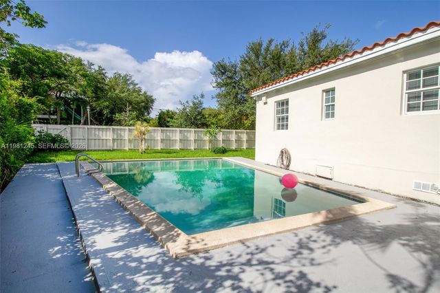 2727 Calusa St, Miami, FL 33133