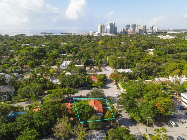 2727 Calusa St, Miami, FL 33133