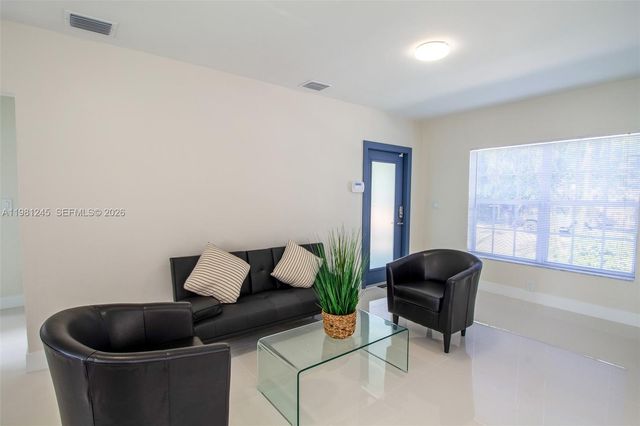 2727 Calusa St, Miami, FL 33133