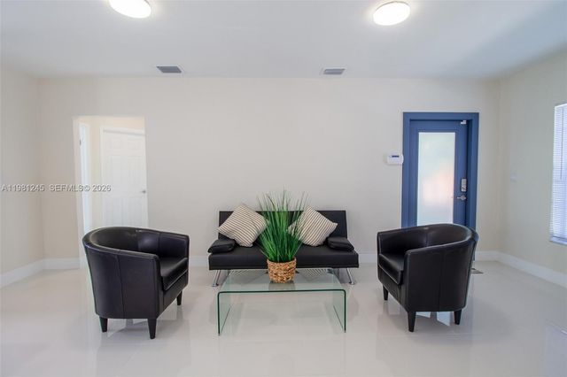 2727 Calusa St, Miami, FL 33133