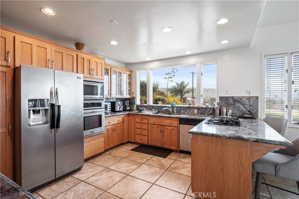 Image 15 of property listing at 304 Avenue E, Redondo Beach, CA 90277