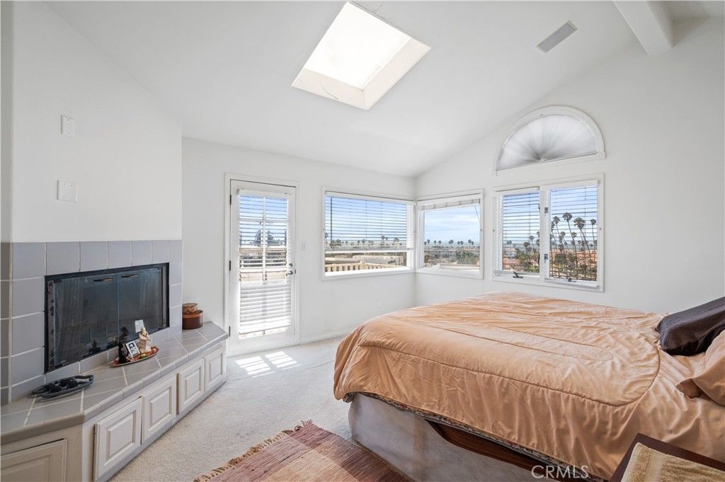 Image 22 of property listing at 304 Avenue E, Redondo Beach, CA 90277