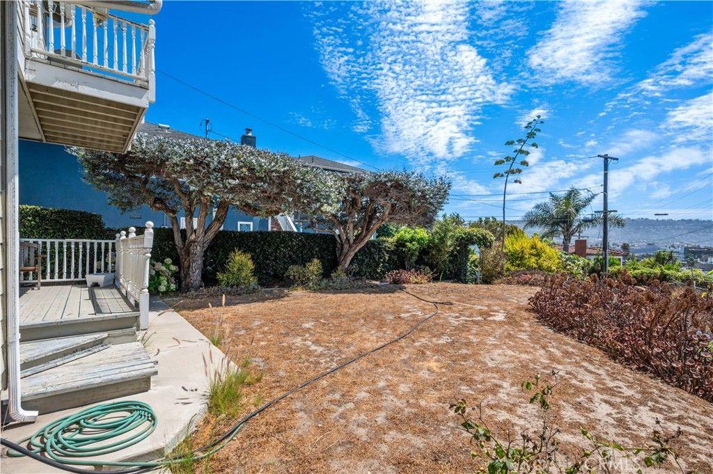 Image 32 of property listing at 304 Avenue E, Redondo Beach, CA 90277