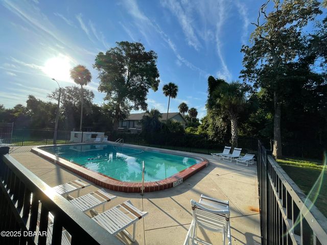 112 Tomoka Meadows Boulevard, Ormond Beach, FL 32174