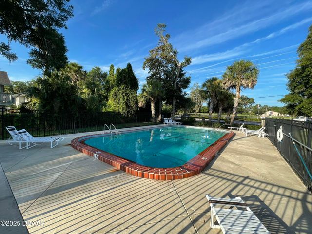 112 Tomoka Meadows Boulevard, Ormond Beach, FL 32174