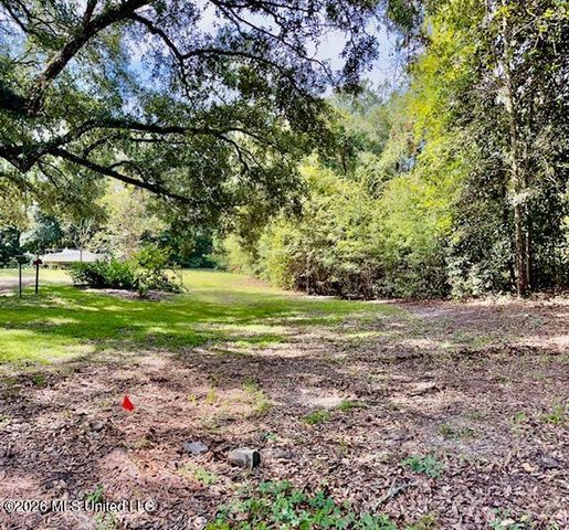 2718 Brumbaugh Road, Ocean Springs, MS 39564