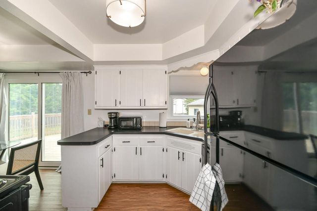 8100 W Lynmar TERRACE, Milwaukee, WI 53222