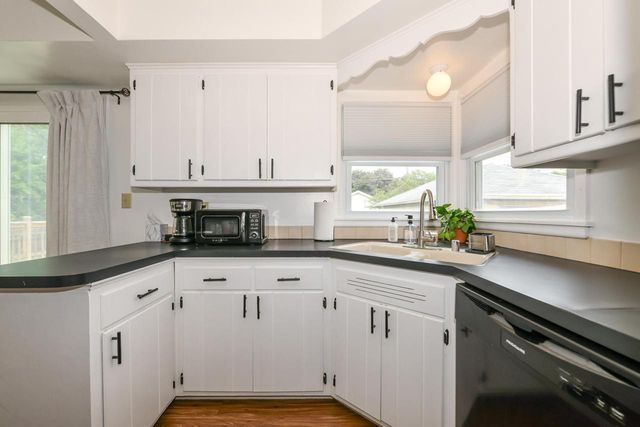 8100 W Lynmar TERRACE, Milwaukee, WI 53222