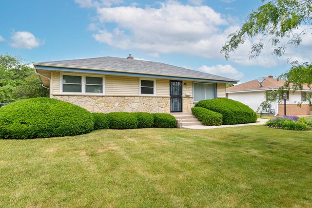 8100 W Lynmar TERRACE, Milwaukee, WI 53222