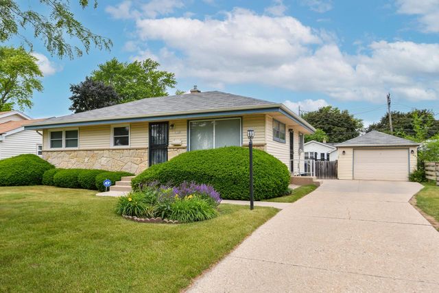 8100 W Lynmar TERRACE, Milwaukee, WI 53222