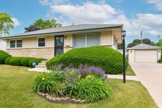 8100 W Lynmar TERRACE, Milwaukee, WI 53222