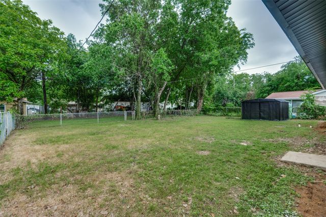 424 Stonewall Drive, Euless, TX 76039
