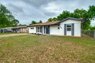 424 Stonewall Drive, Euless, TX 76039