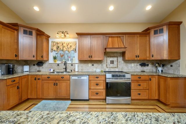 124 Rymon Rd, Washington Twp., NJ 07882