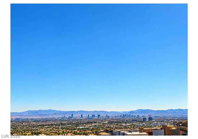 11682 Midnight Melody Avenue, Las Vegas, NV 89138