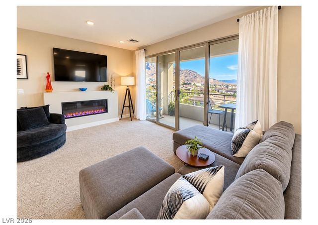 11682 Midnight Melody Avenue, Las Vegas, NV 89138