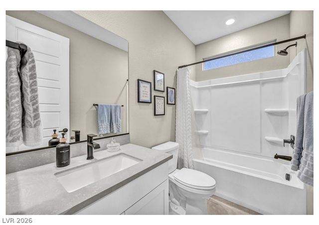 11682 Midnight Melody Avenue, Las Vegas, NV 89138