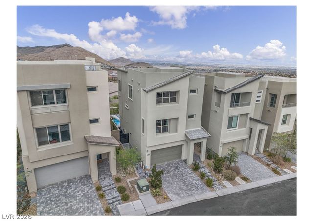 11682 Midnight Melody Avenue, Las Vegas, NV 89138