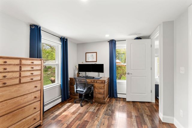 40 Lake Dr, Hamilton, MA 01982