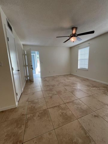 1215 Crystal Way C, Delray Beach, FL 33444