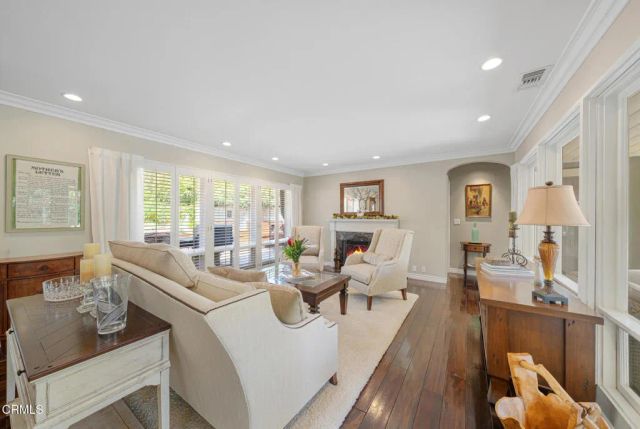 2004 Glenview Terrace, Altadena, CA 91001
