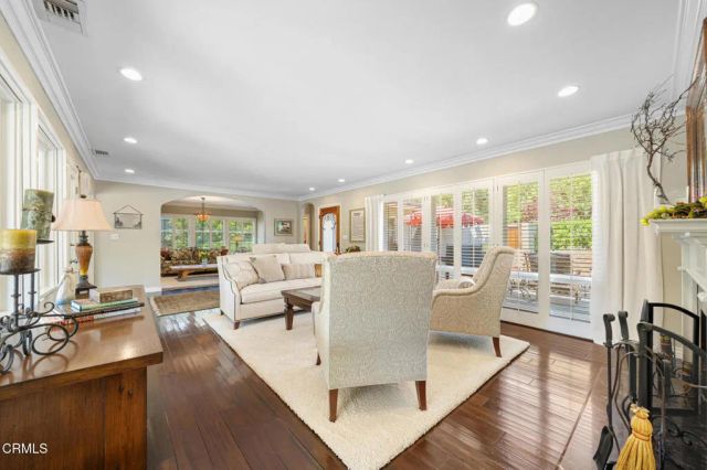 2004 Glenview Terrace, Altadena, CA 91001