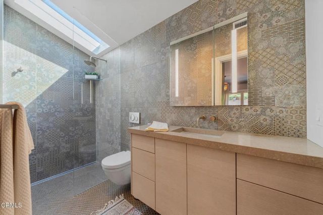 2004 Glenview Terrace, Altadena, CA 91001