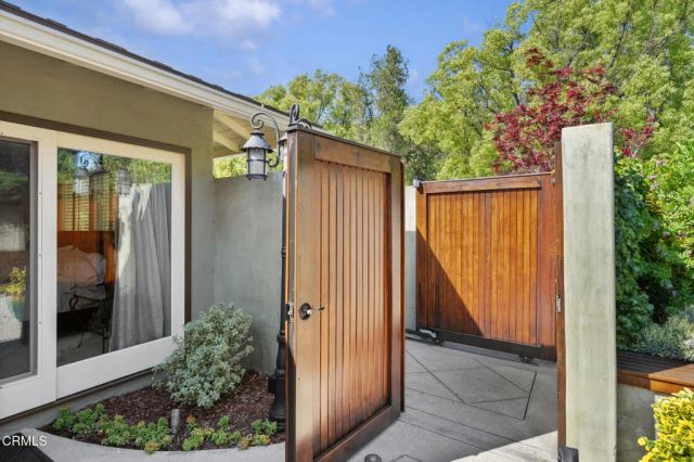 2004 Glenview Terrace, Altadena, CA 91001