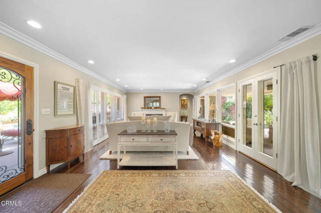 2004 Glenview Terrace, Altadena, CA 91001