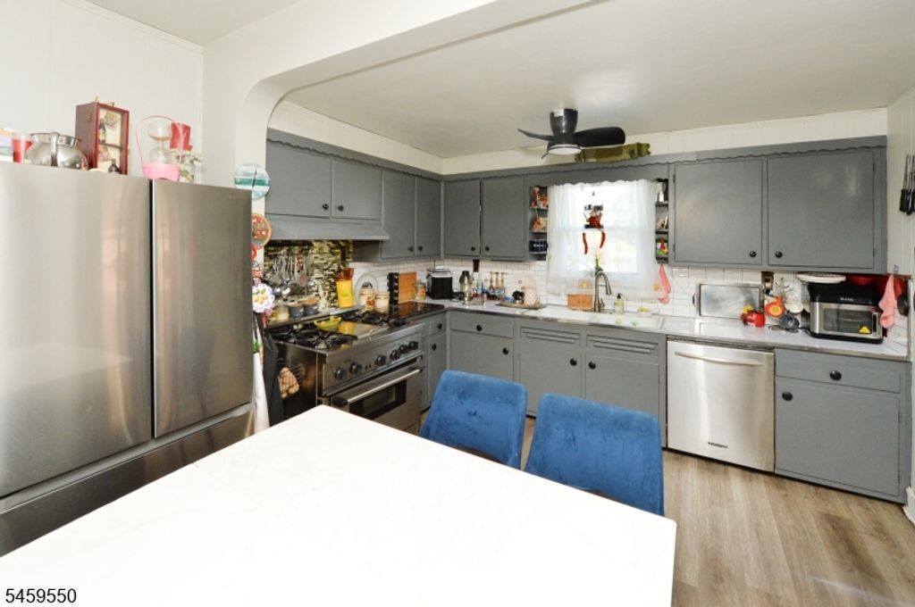 18 Parker Ave, Hawthorne Boro, NJ 07506 — photo 5