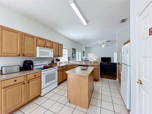 822 BALMORAL DRIVE, Davenport, FL 33896