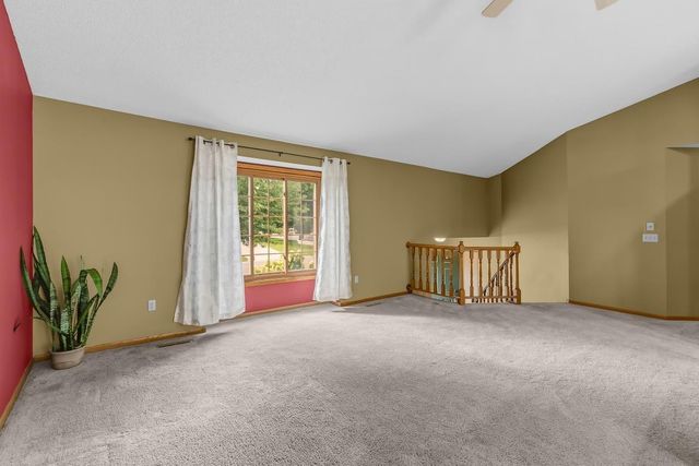 8844 Acadia Road, Woodbury, MN 55125