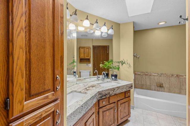8844 Acadia Road, Woodbury, MN 55125