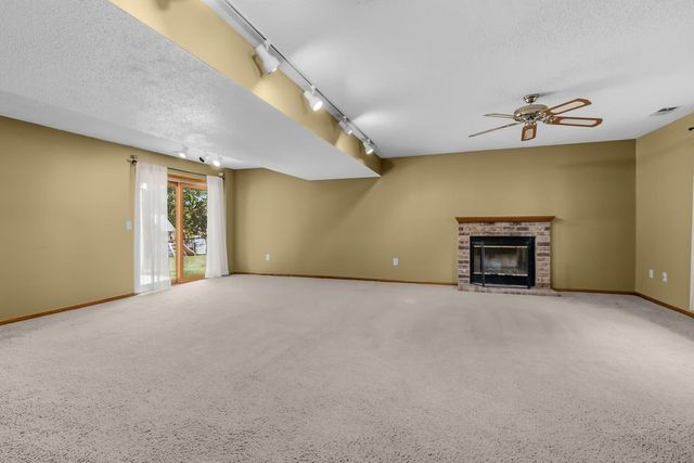 8844 Acadia Road, Woodbury, MN 55125