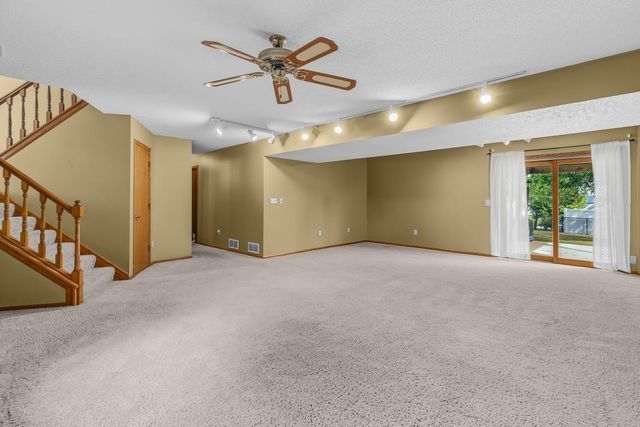 8844 Acadia Road, Woodbury, MN 55125