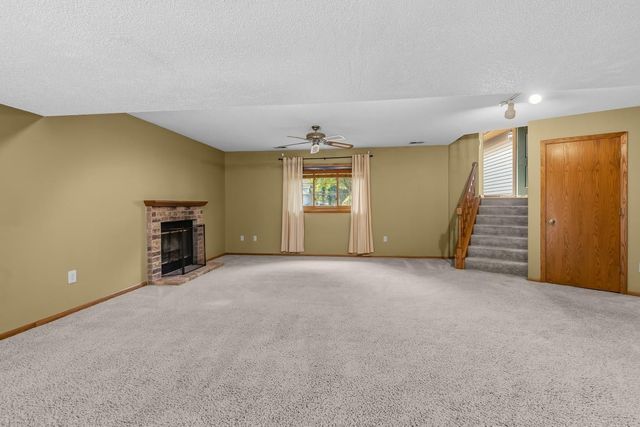 8844 Acadia Road, Woodbury, MN 55125