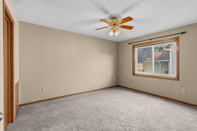 8844 Acadia Road, Woodbury, MN 55125