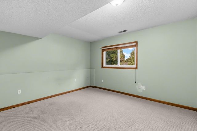 8844 Acadia Road, Woodbury, MN 55125
