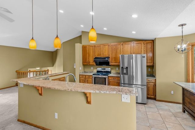 8844 Acadia Road, Woodbury, MN 55125