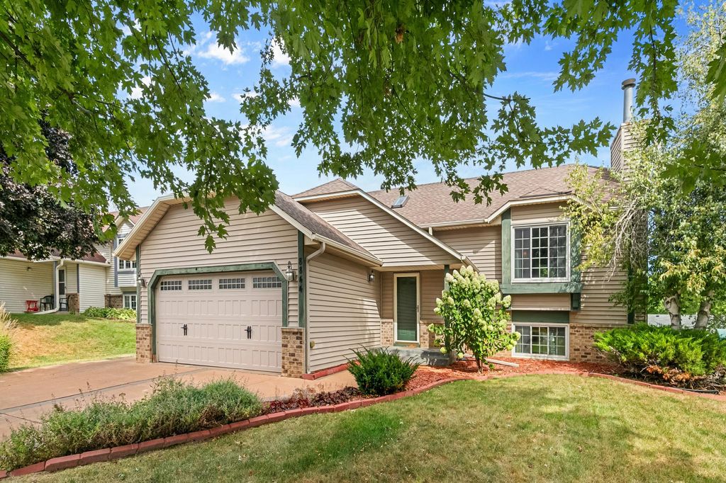 8844 Acadia Road, Woodbury, MN 55125 — photo 2